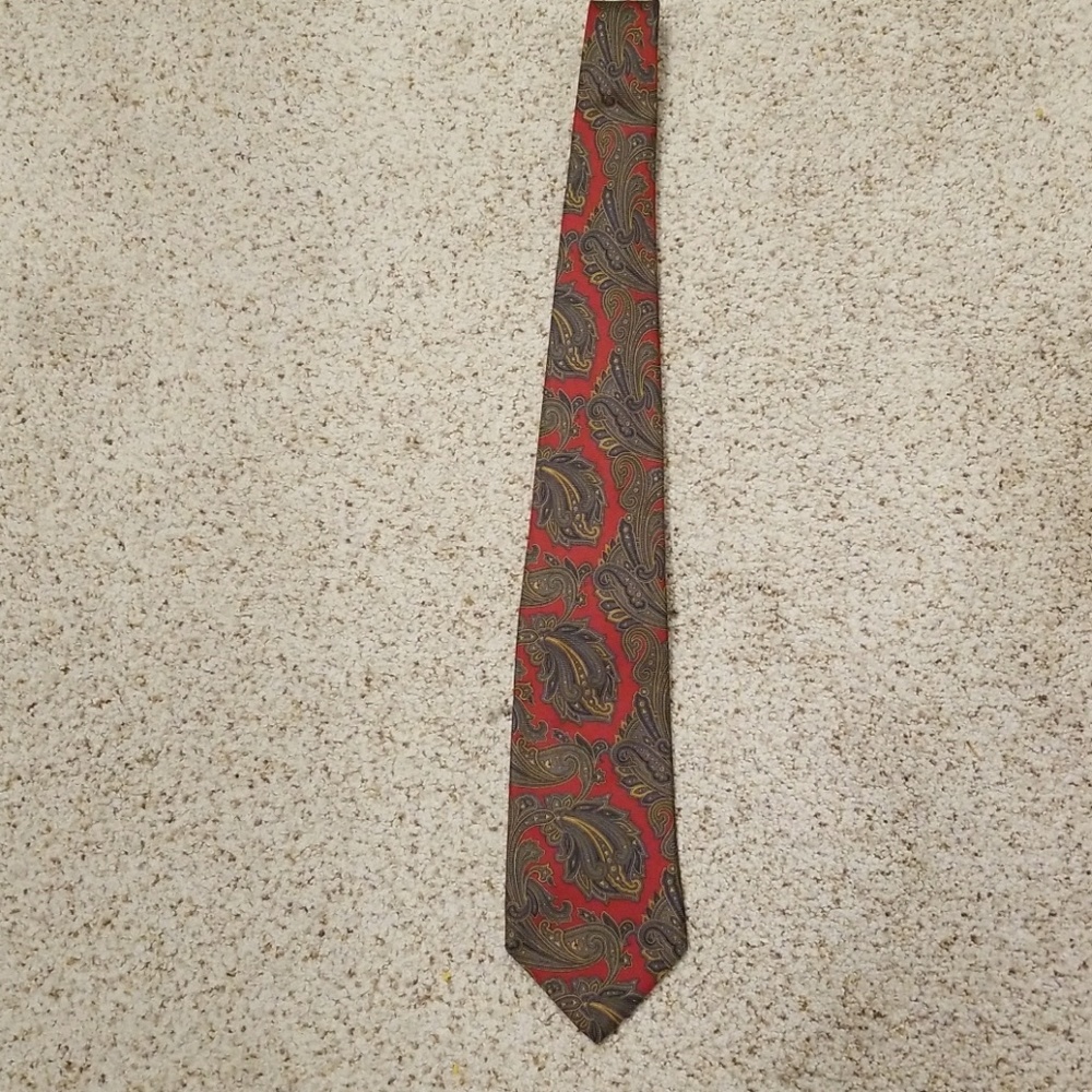 5/$25 Brooks Brothers red paisley tie